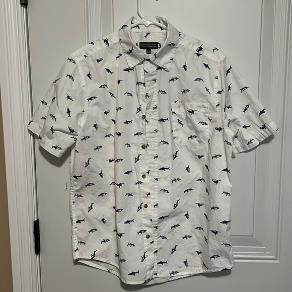 Shark 🦈 shirt button down beach shirt - Picture 1 of 8